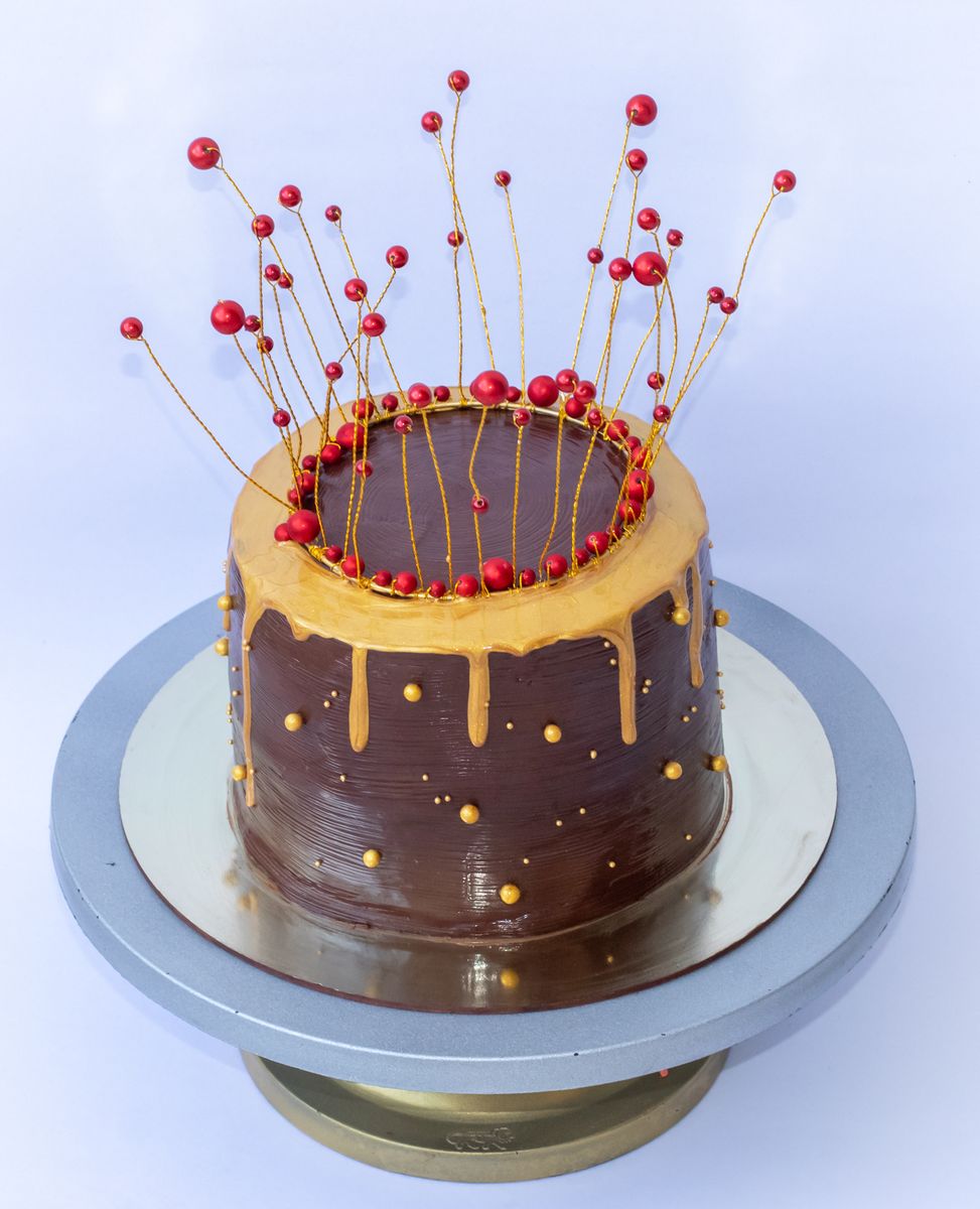 Creamy Delight Cake Creation