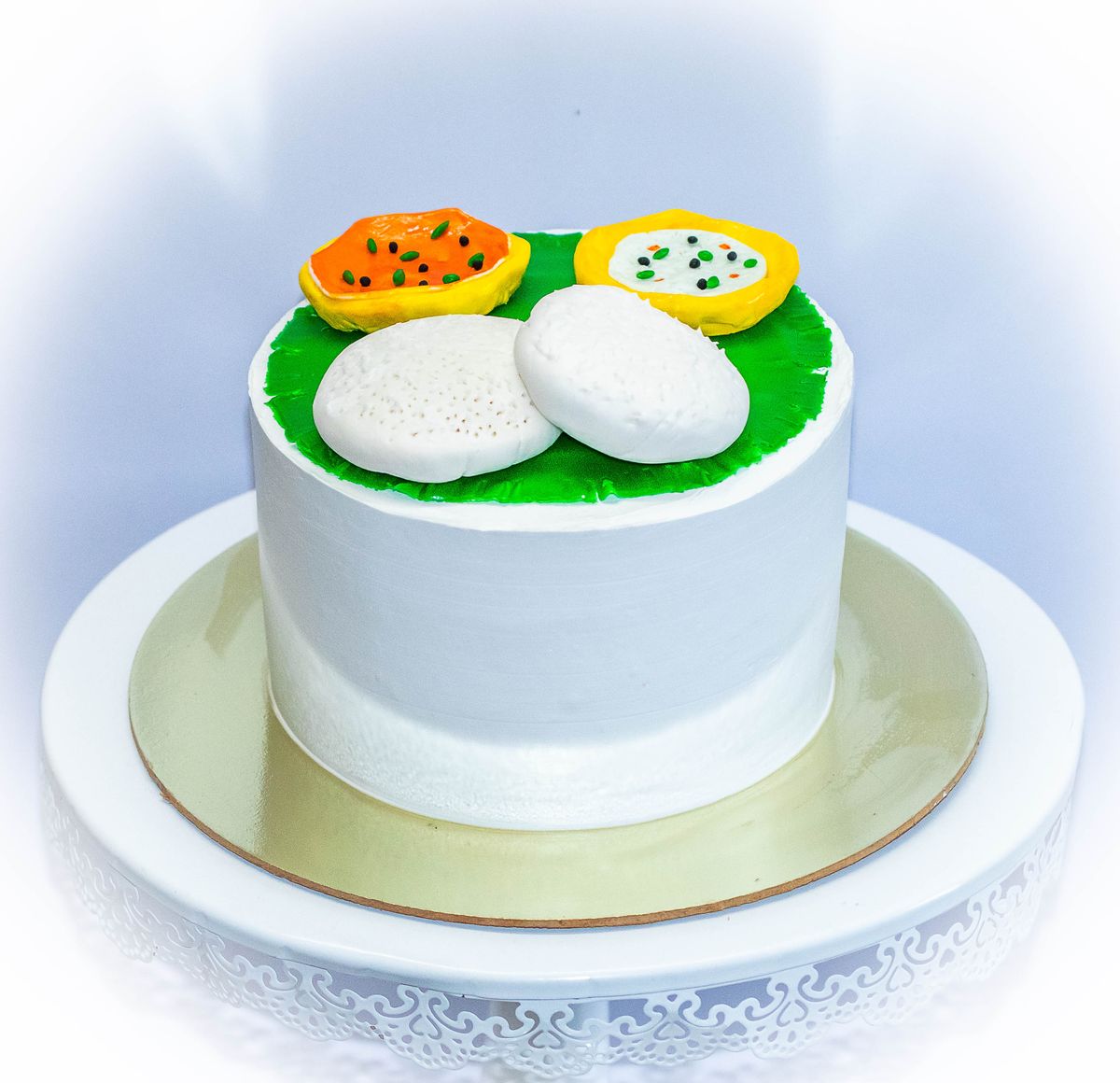 Creamy Delight Cake Creation