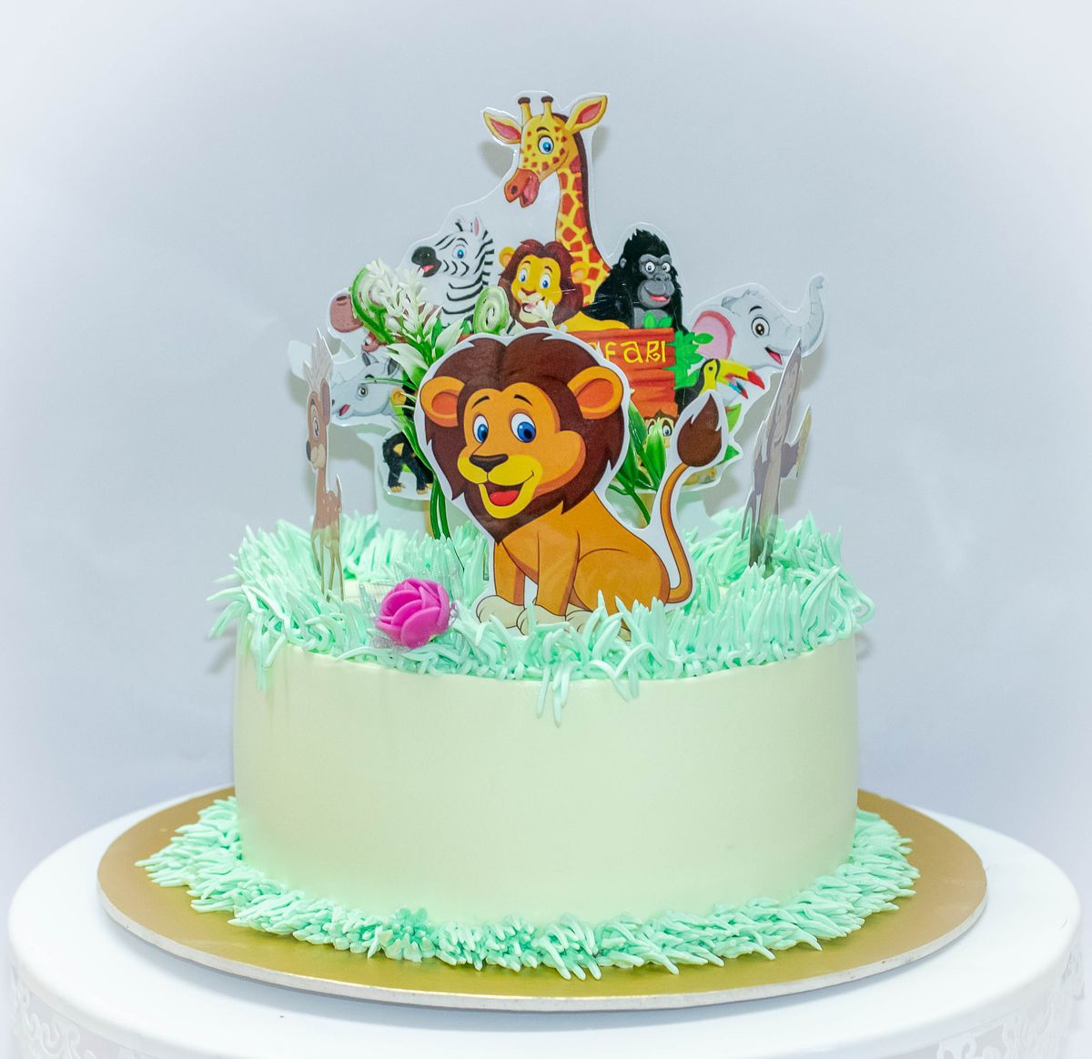 Creamy Delight Cake Creation