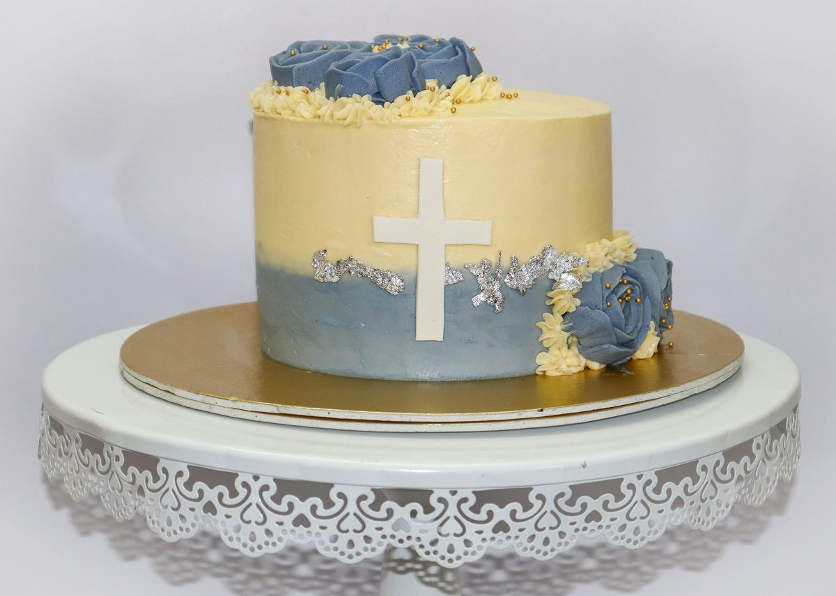 Creamy Delight Cake Creation