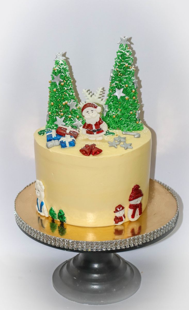 Creamy Delight Cake Creation