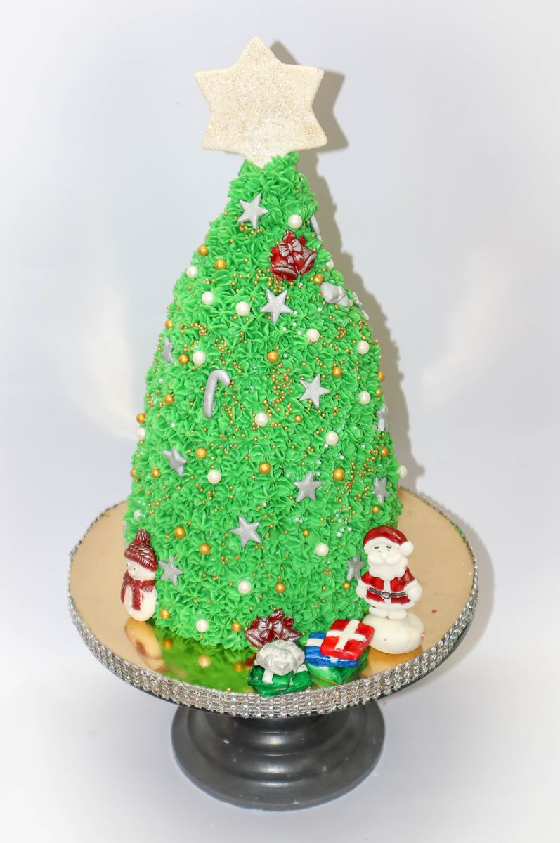 Creamy Delight Cake Creation