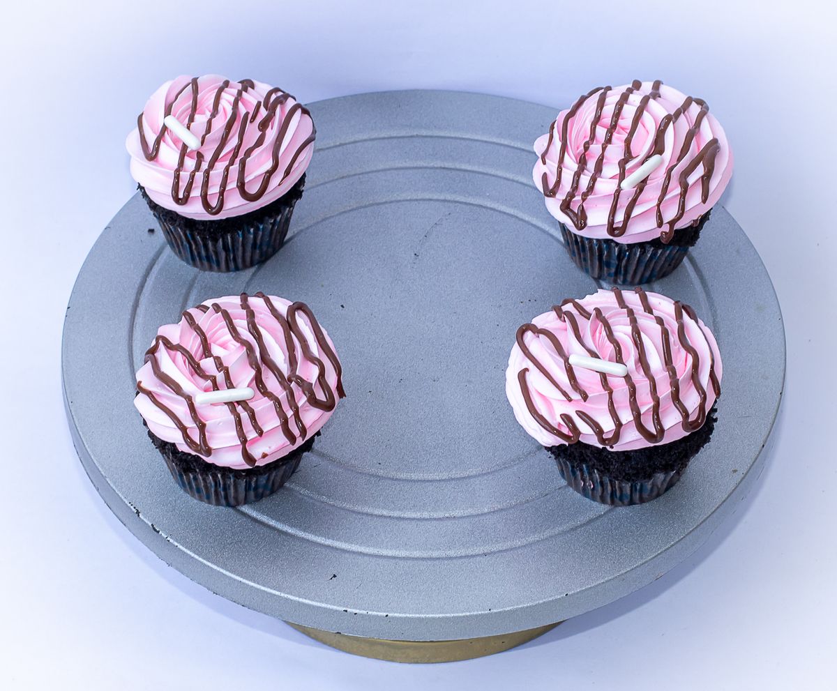Creamy Delight Cake Creation