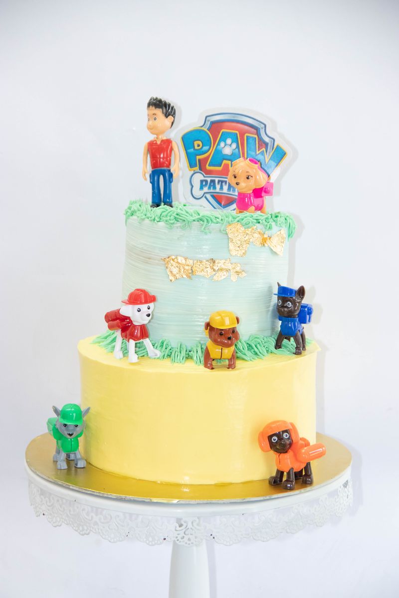 Creamy Delight Cake Creation