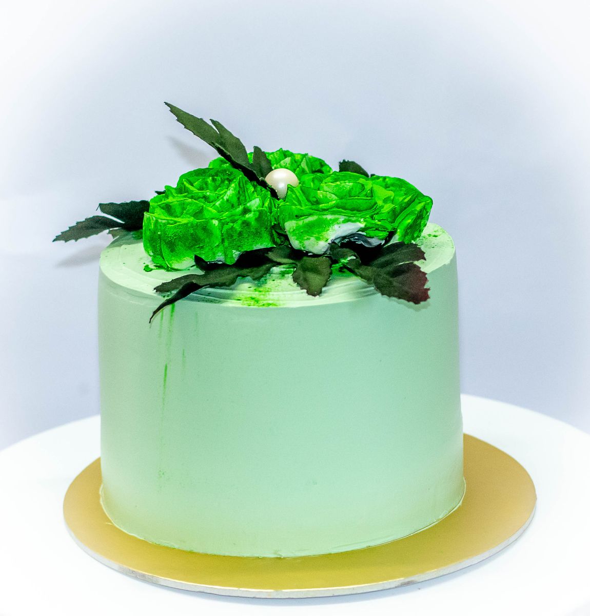 Creamy Delight Cake Creation