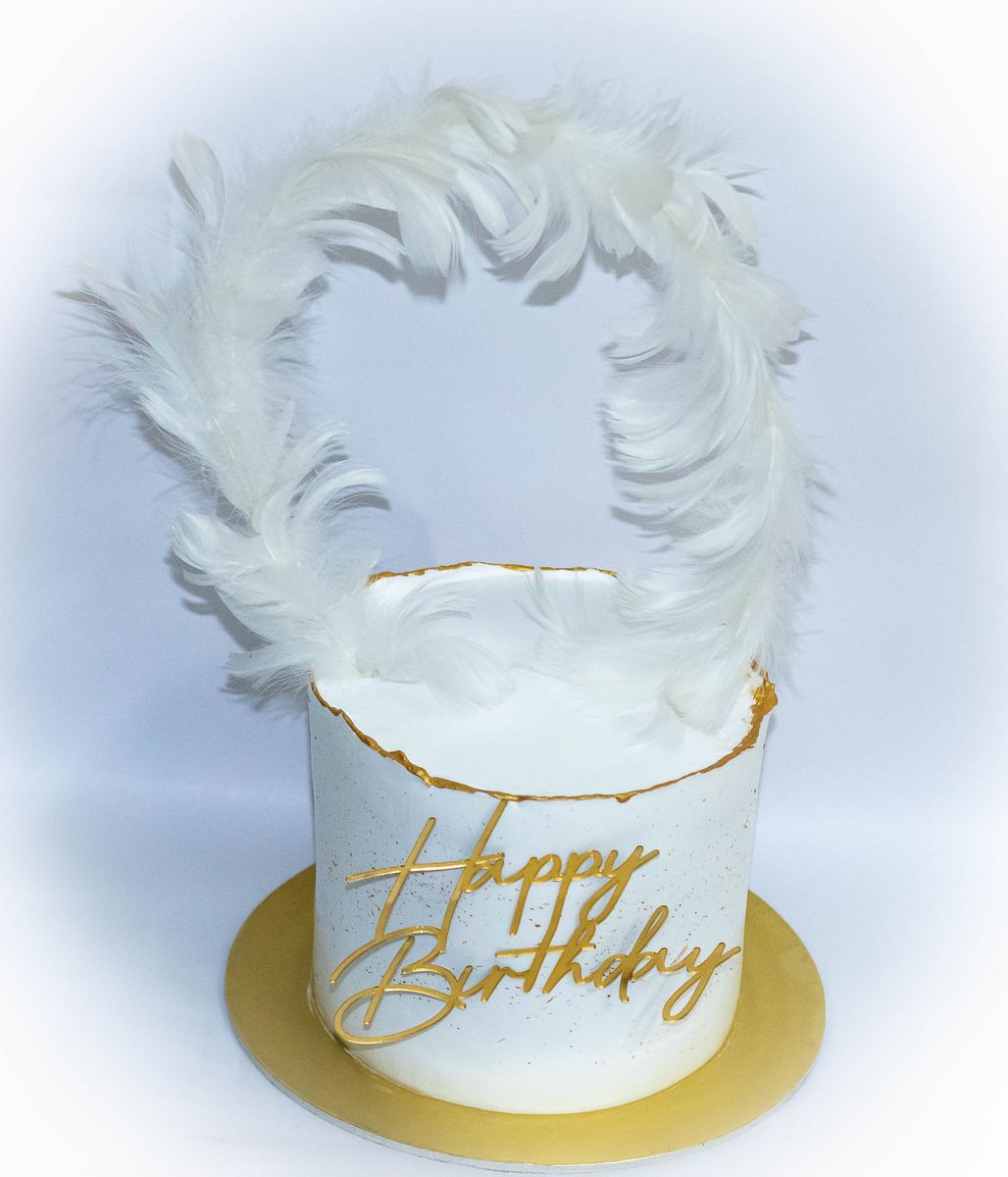 Creamy Delight Cake Creation