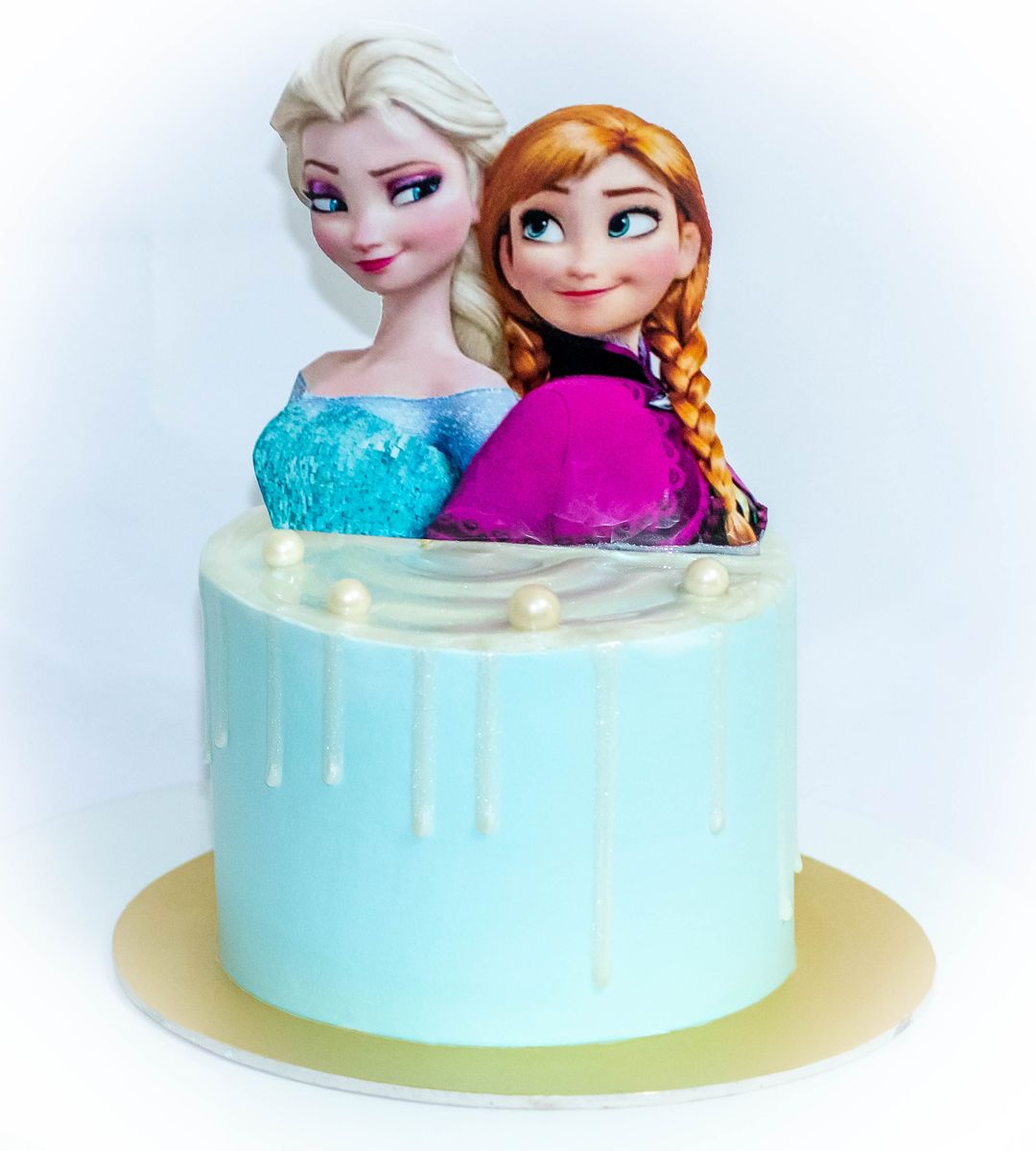 Creamy Delight Cake Creation