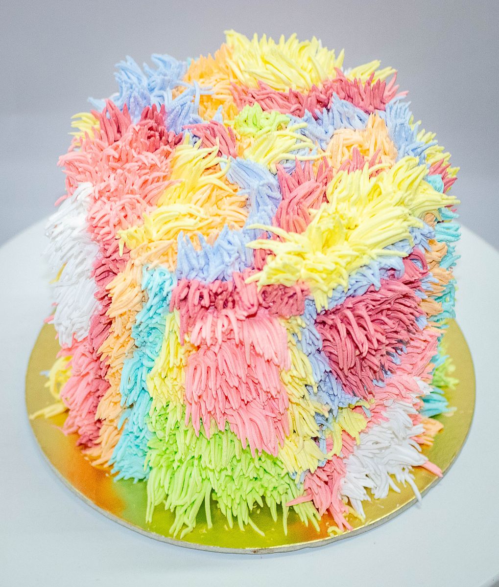 Creamy Delight Cake Creation