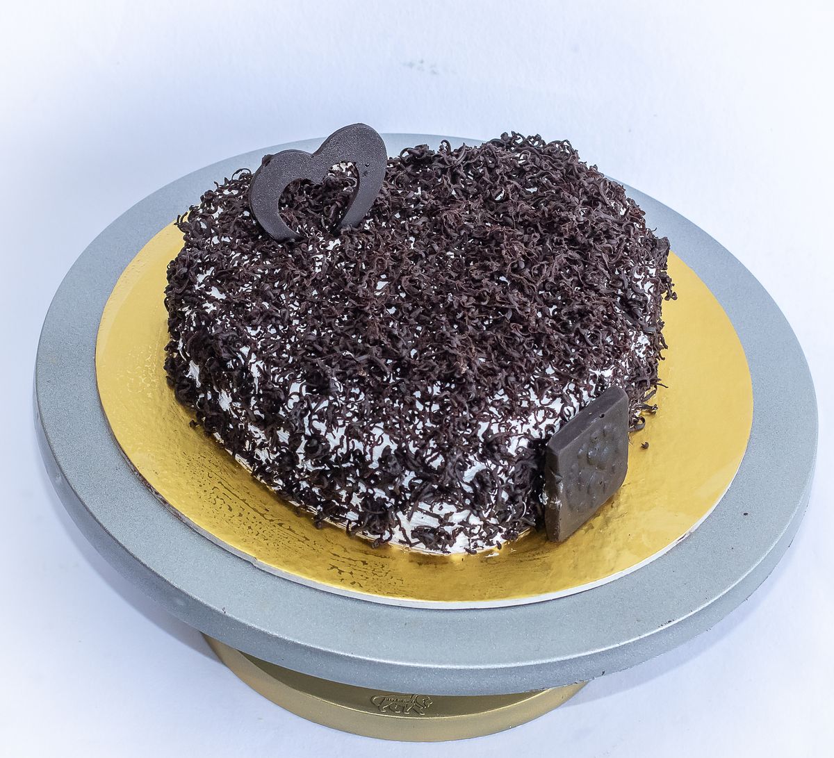 Creamy Delight Cake Creation