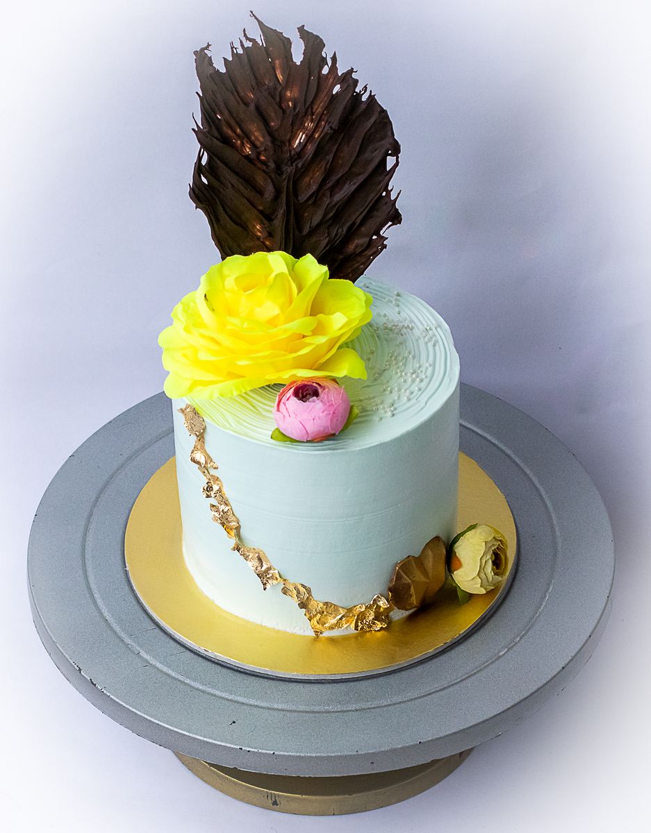 Creamy Delight Cake Creation