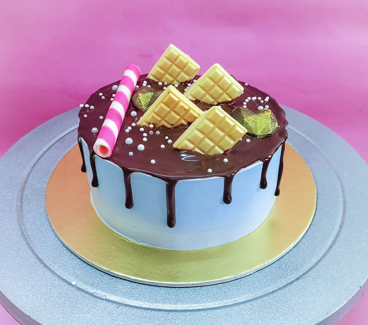 Creamy Delight Cake Creation