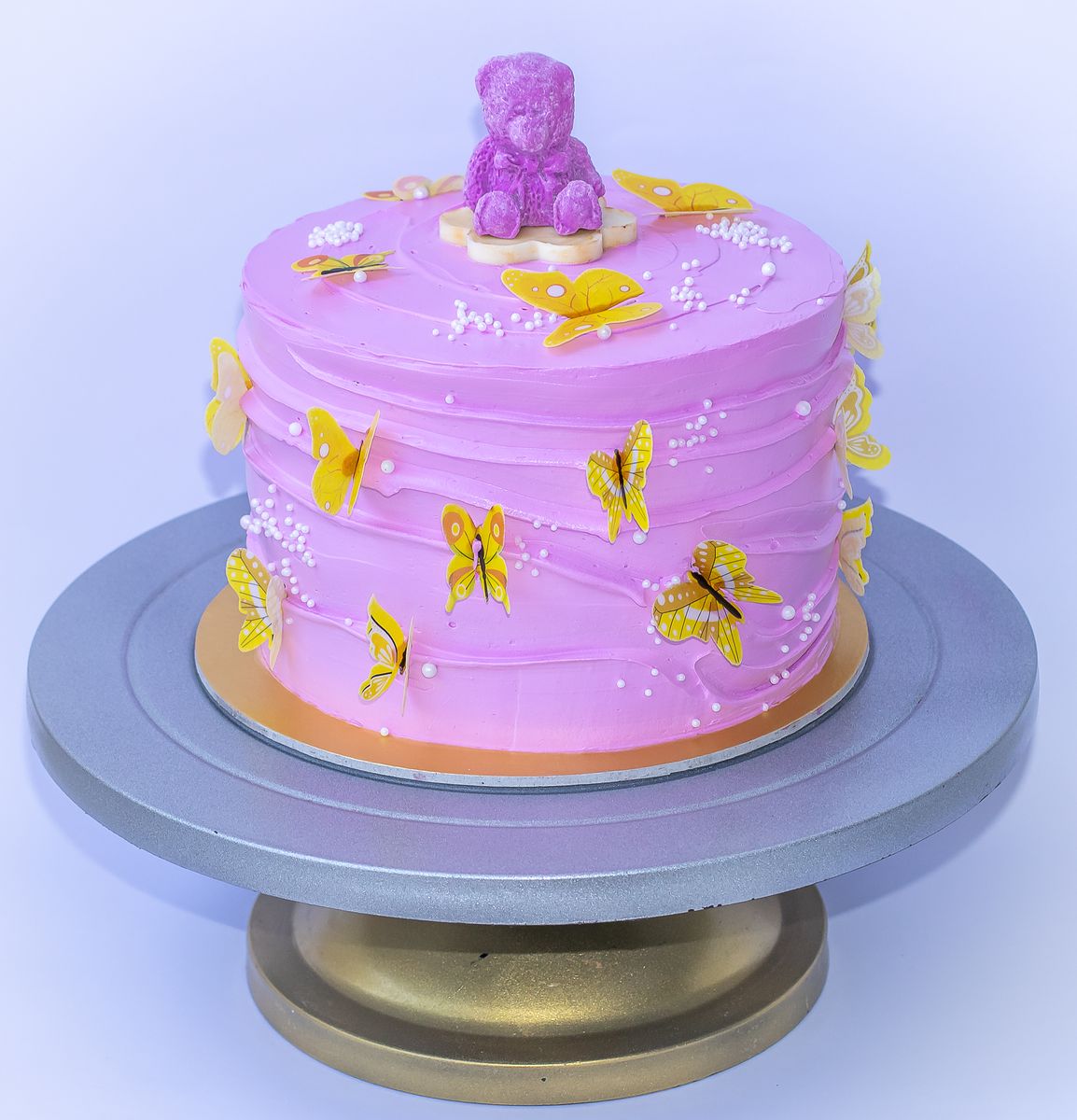 Creamy Delight Cake Creation