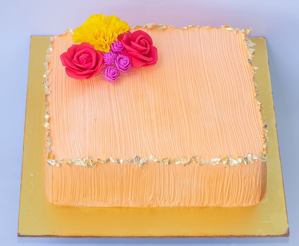 Creamy Delight Cake Creation