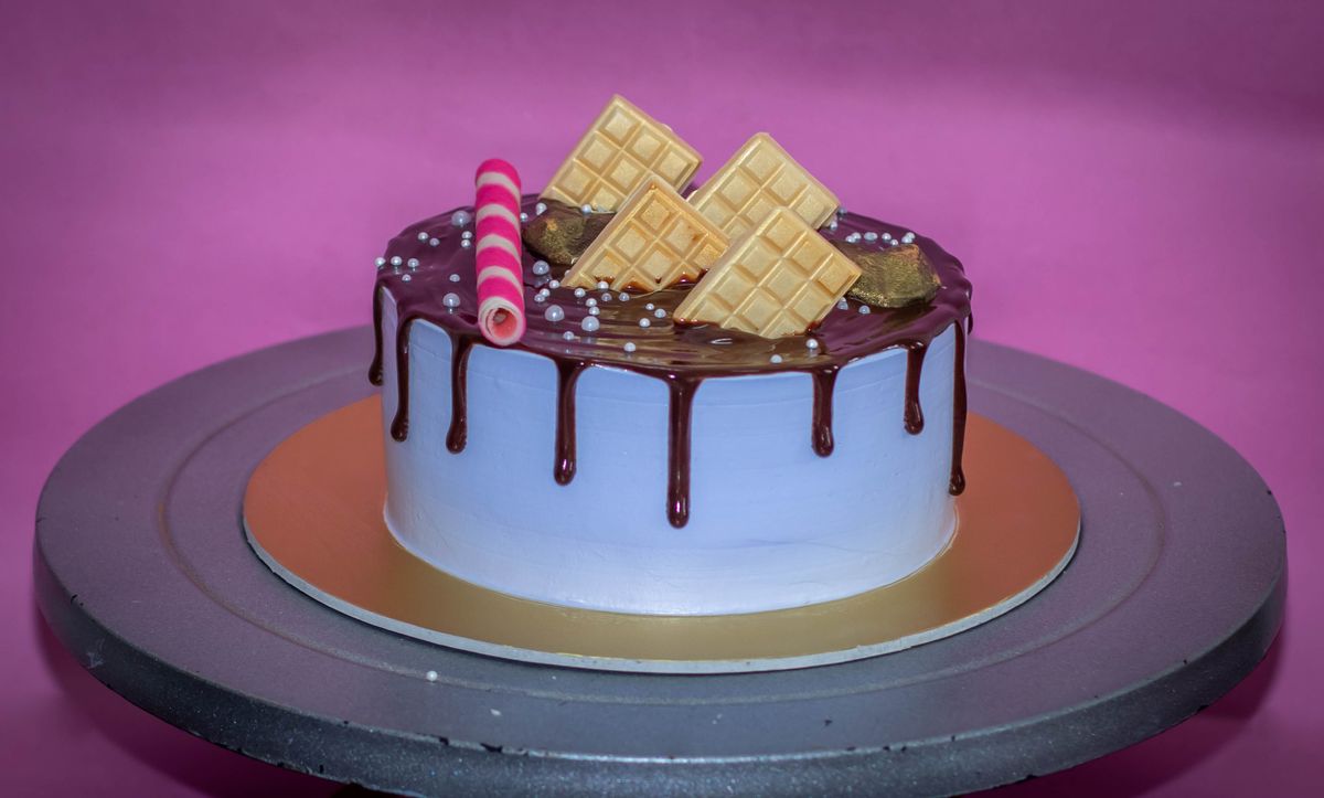Creamy Delight Cake Creation