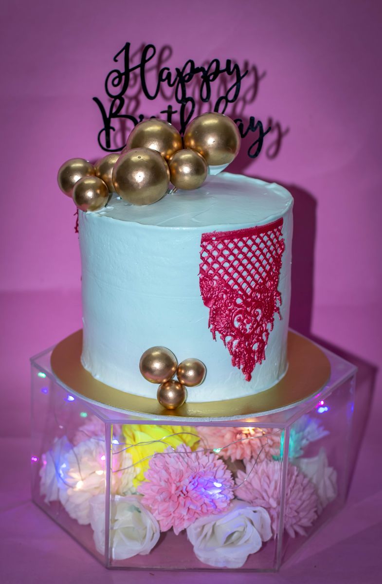 Creamy Delight Cake Creation