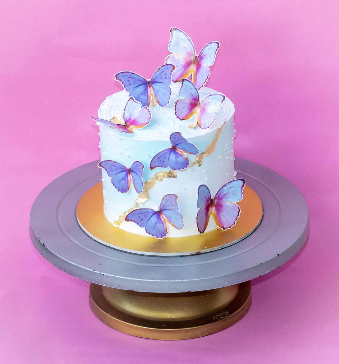 Creamy Delight Cake Creation