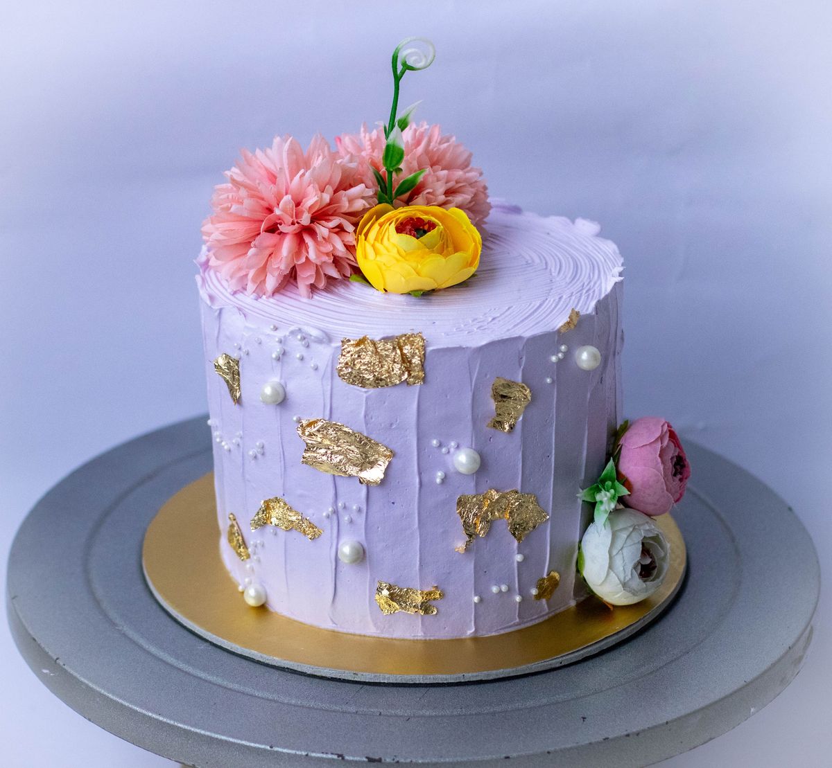 Creamy Delight Cake Creation