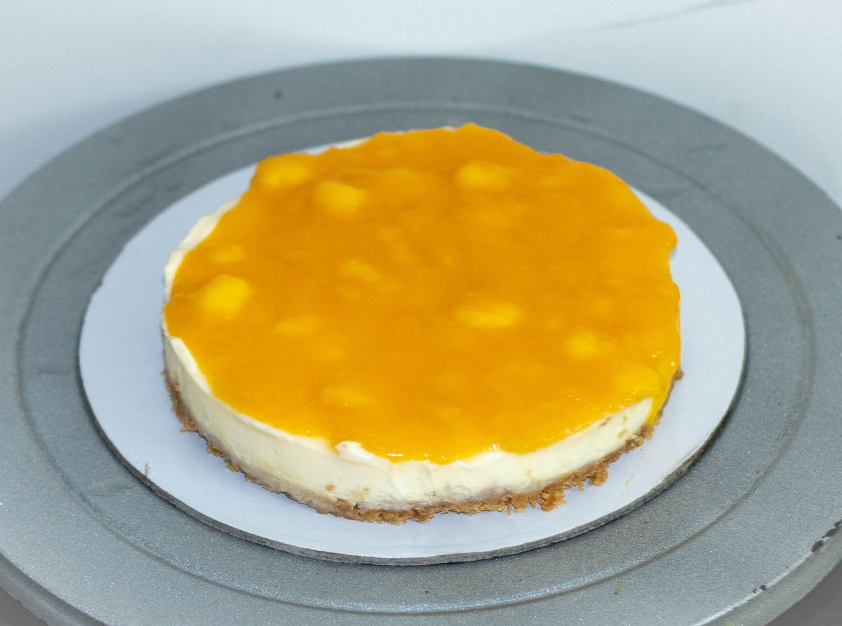 Creamy Delight Cake Creation