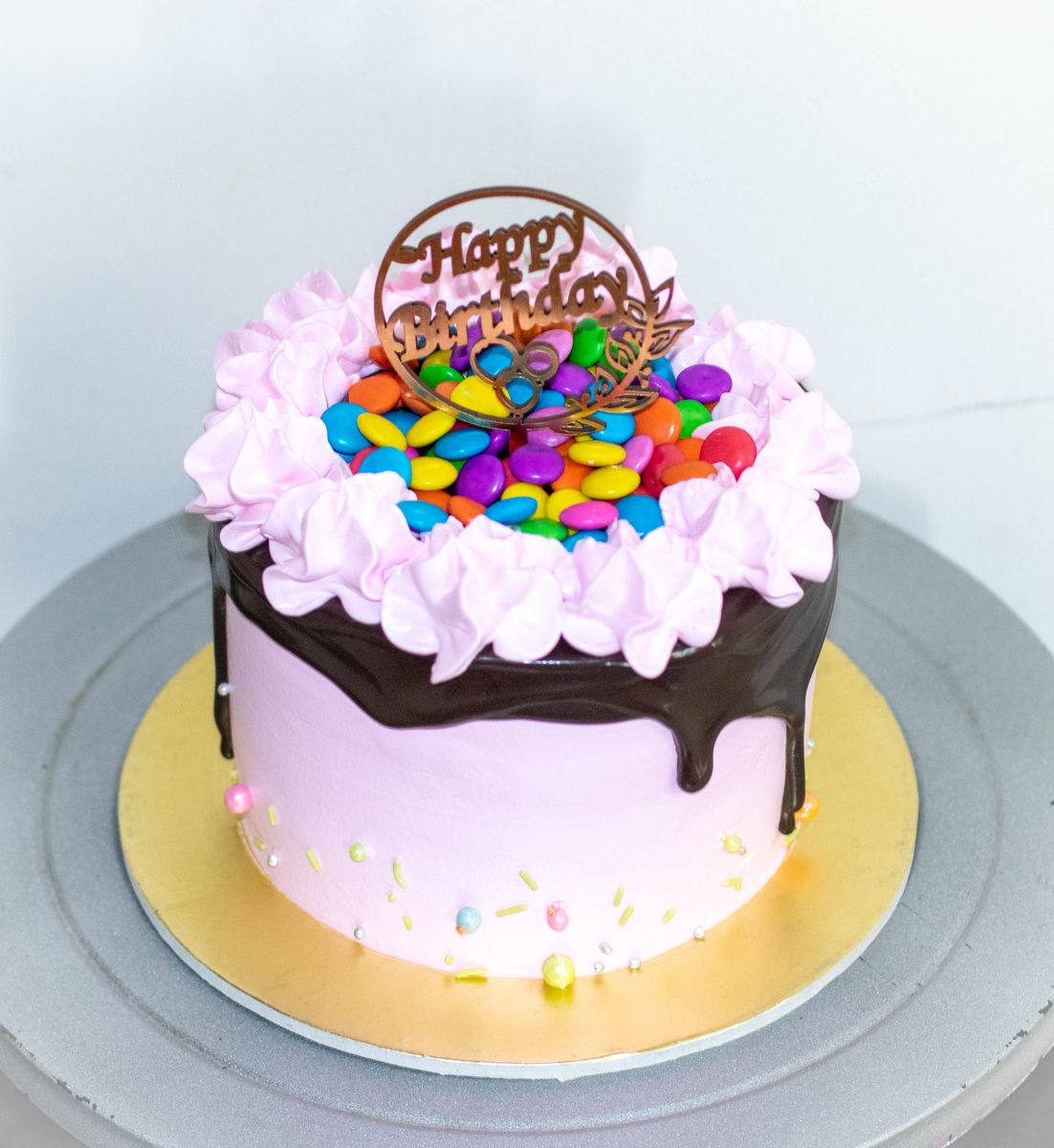 Creamy Delight Cake Creation