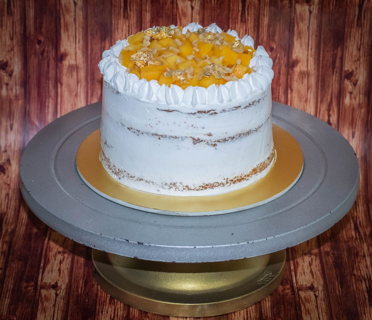Creamy Delight Cake Creation
