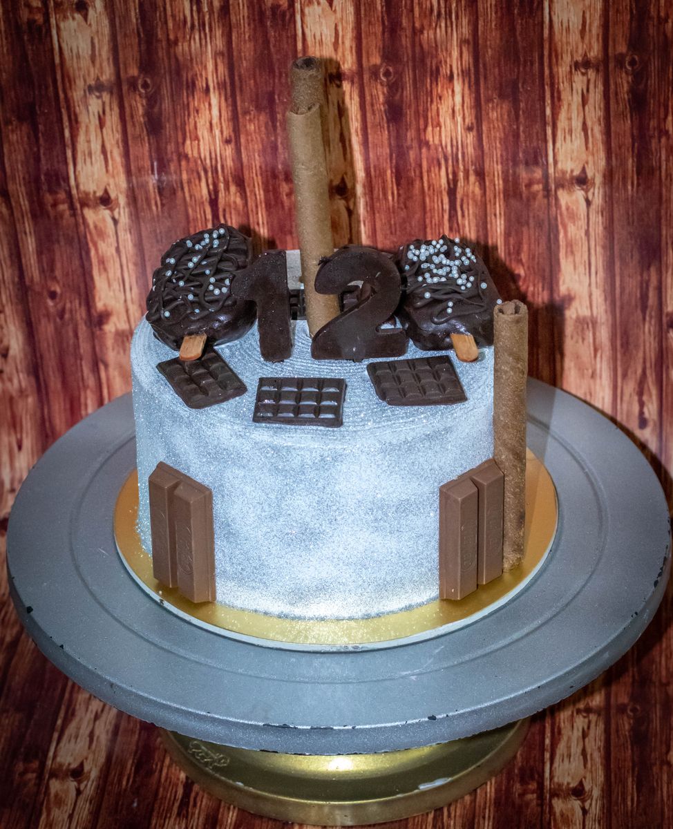 Creamy Delight Cake Creation