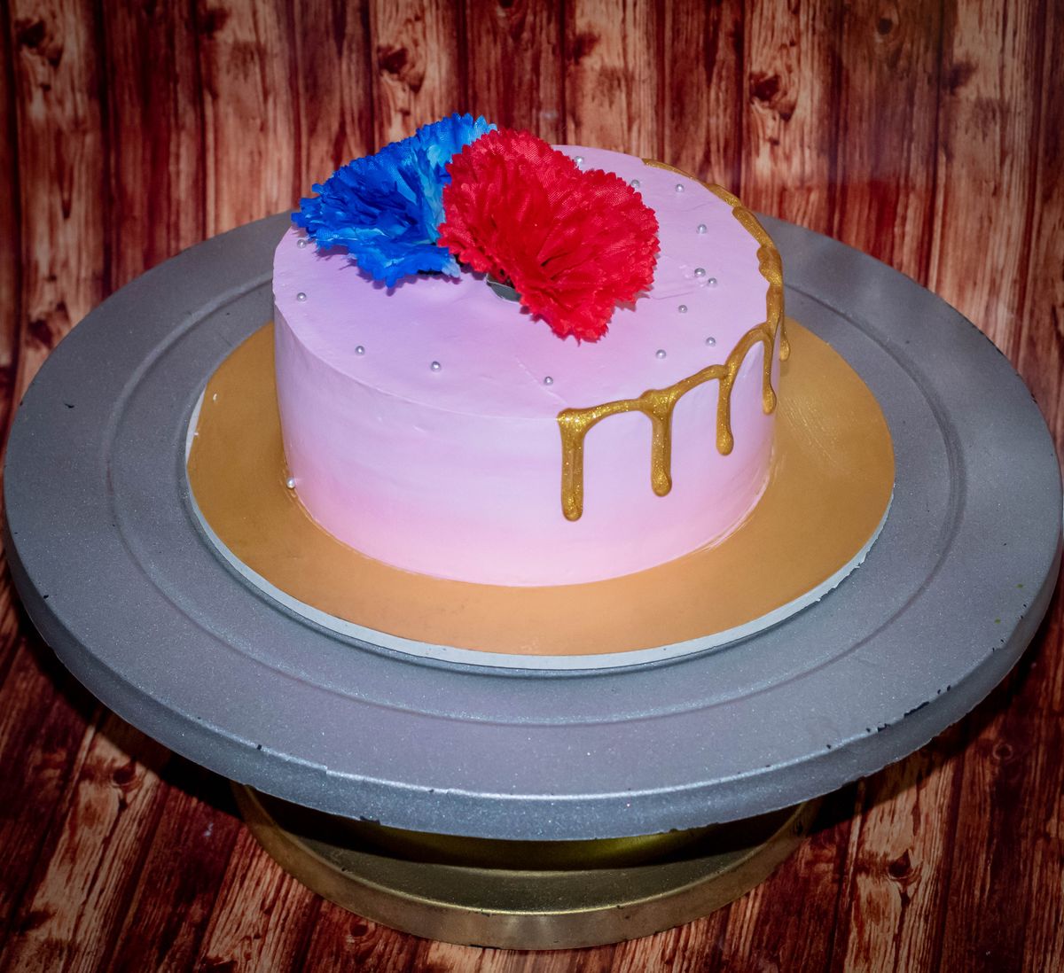 Creamy Delight Cake Creation