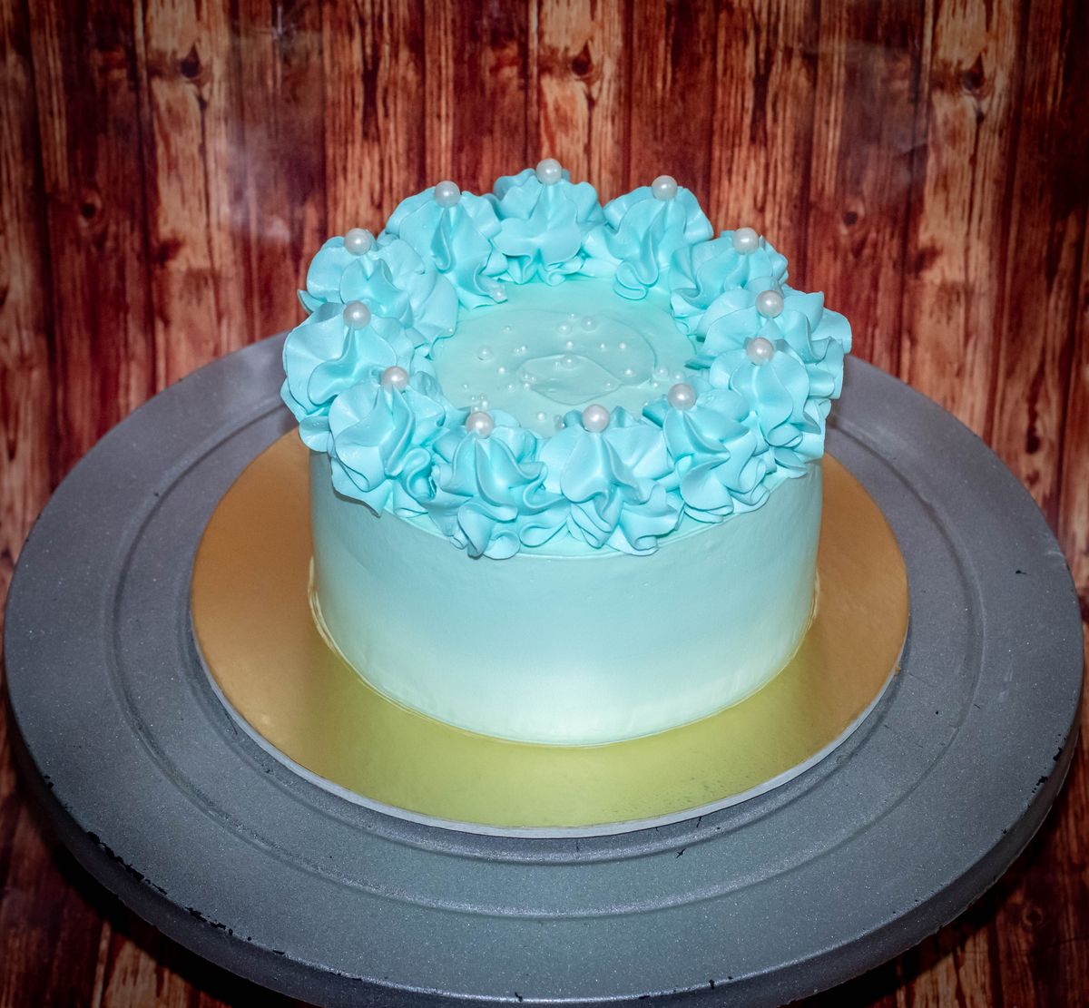 Creamy Delight Cake Creation