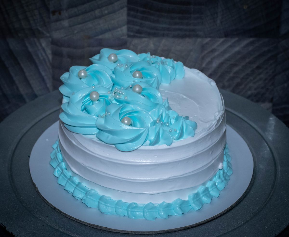 Creamy Delight Cake Creation