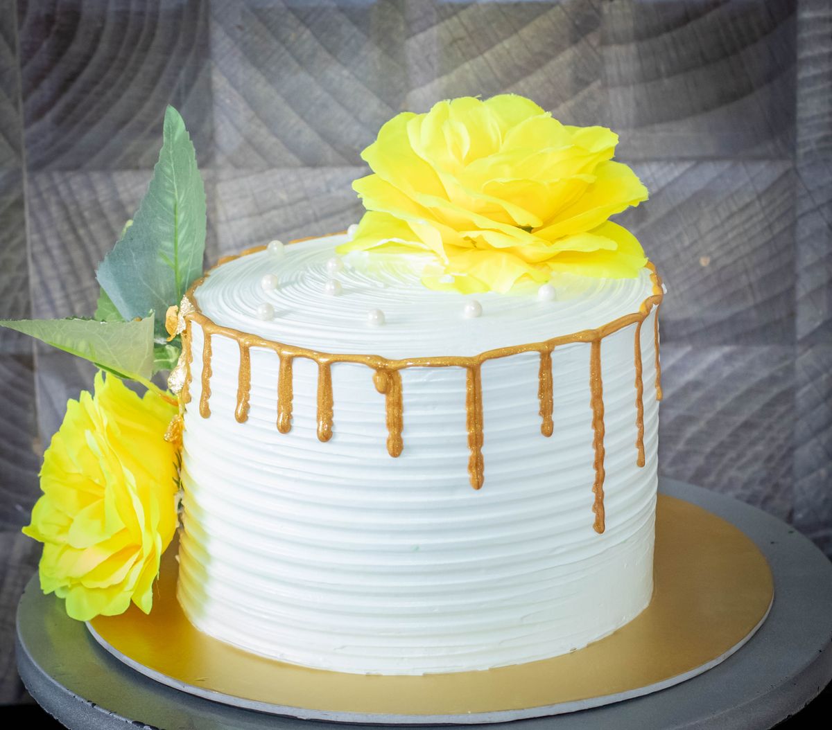 Creamy Delight Cake Creation
