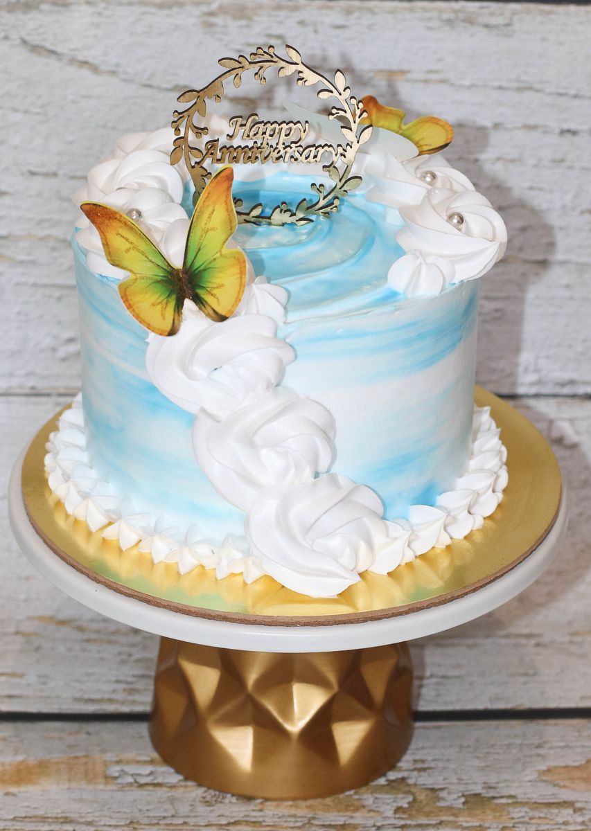 Creamy Delight Cake Creation