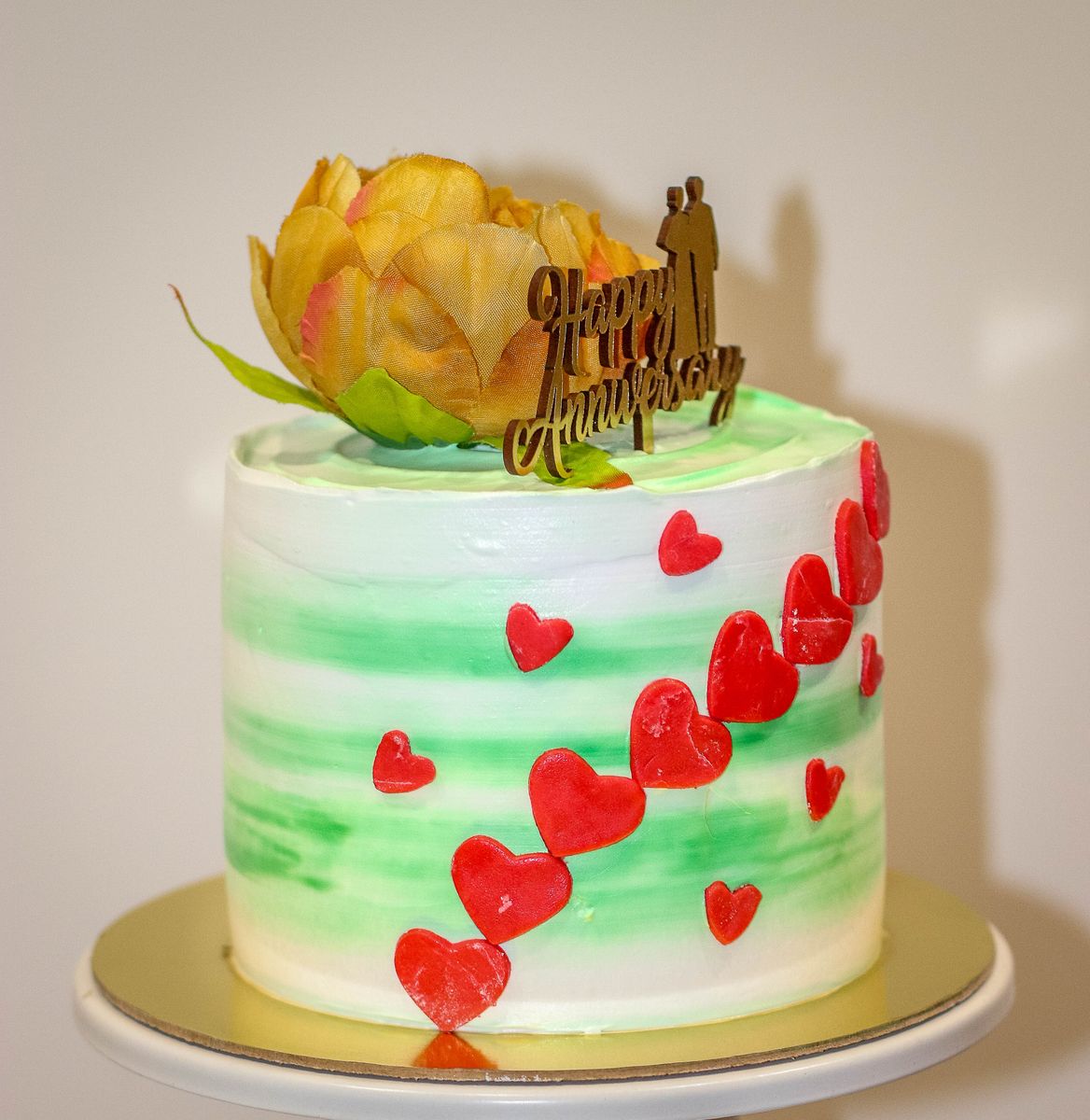 Creamy Delight Cake Creation