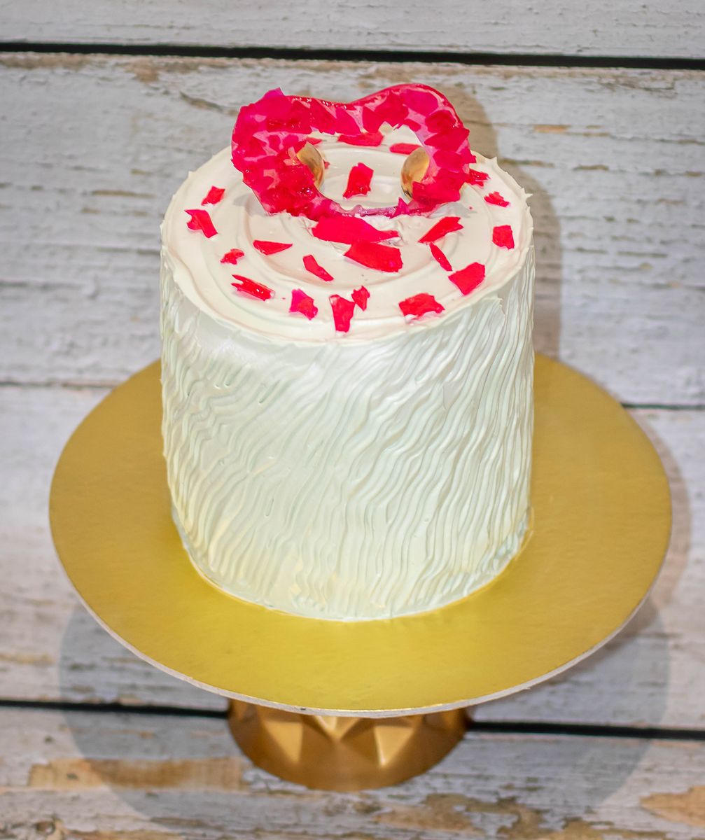 Creamy Delight Cake Creation