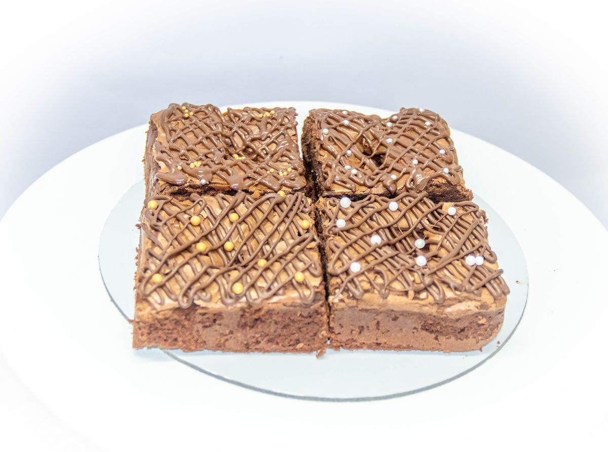 Creamy Delight Cake Creation