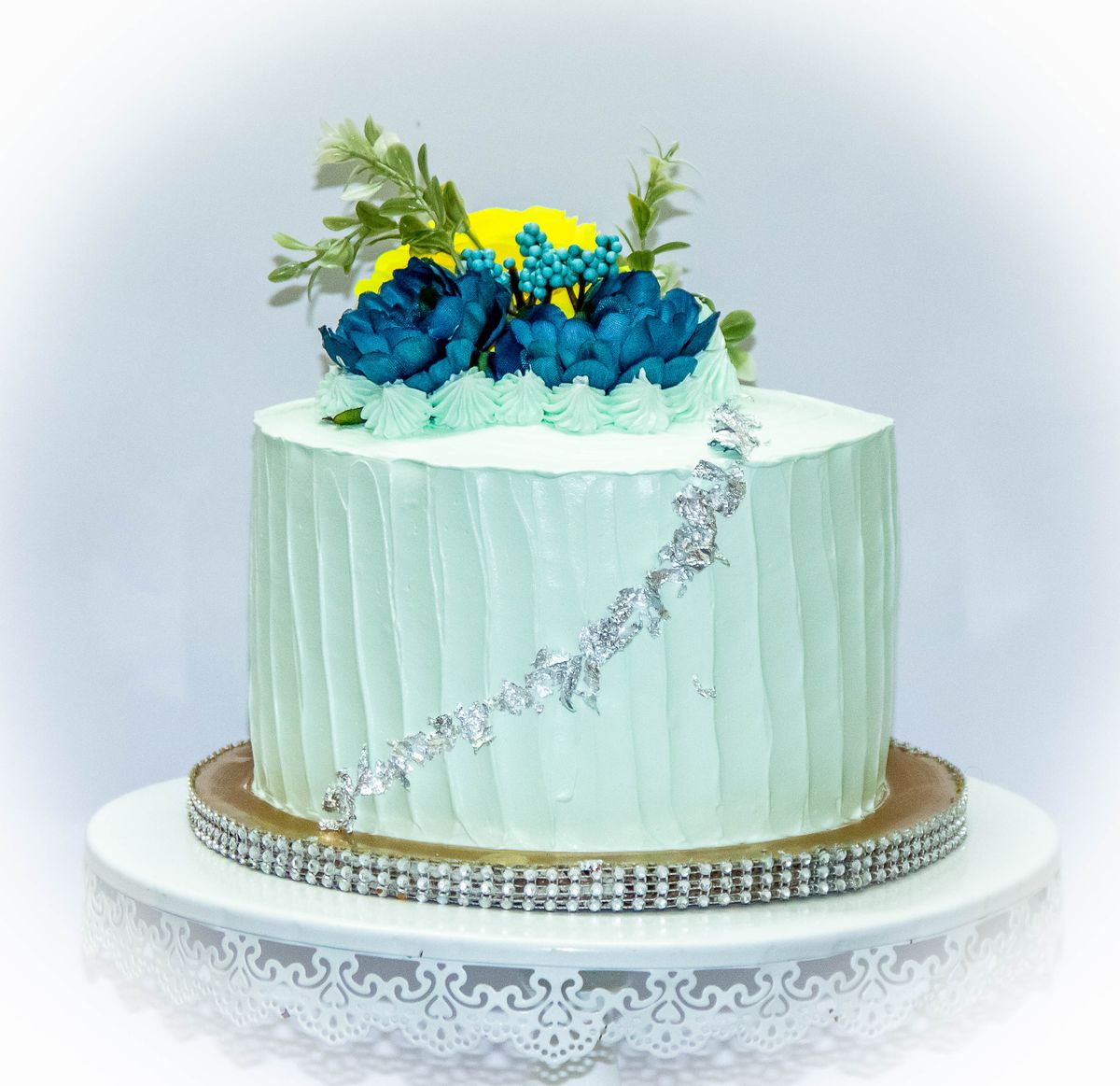 Creamy Delight Cake Creation