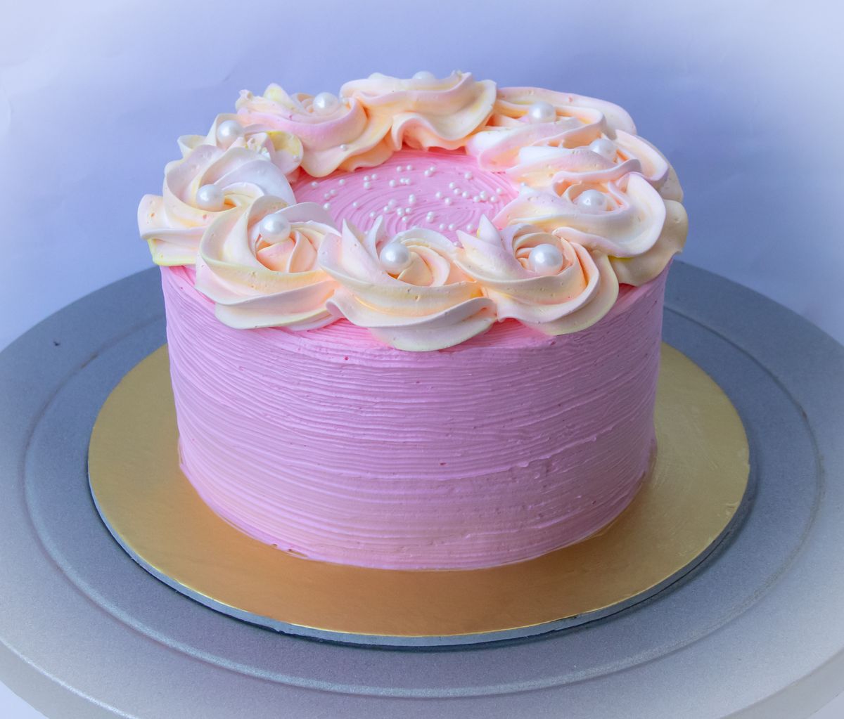 Creamy Delight Cake Creation