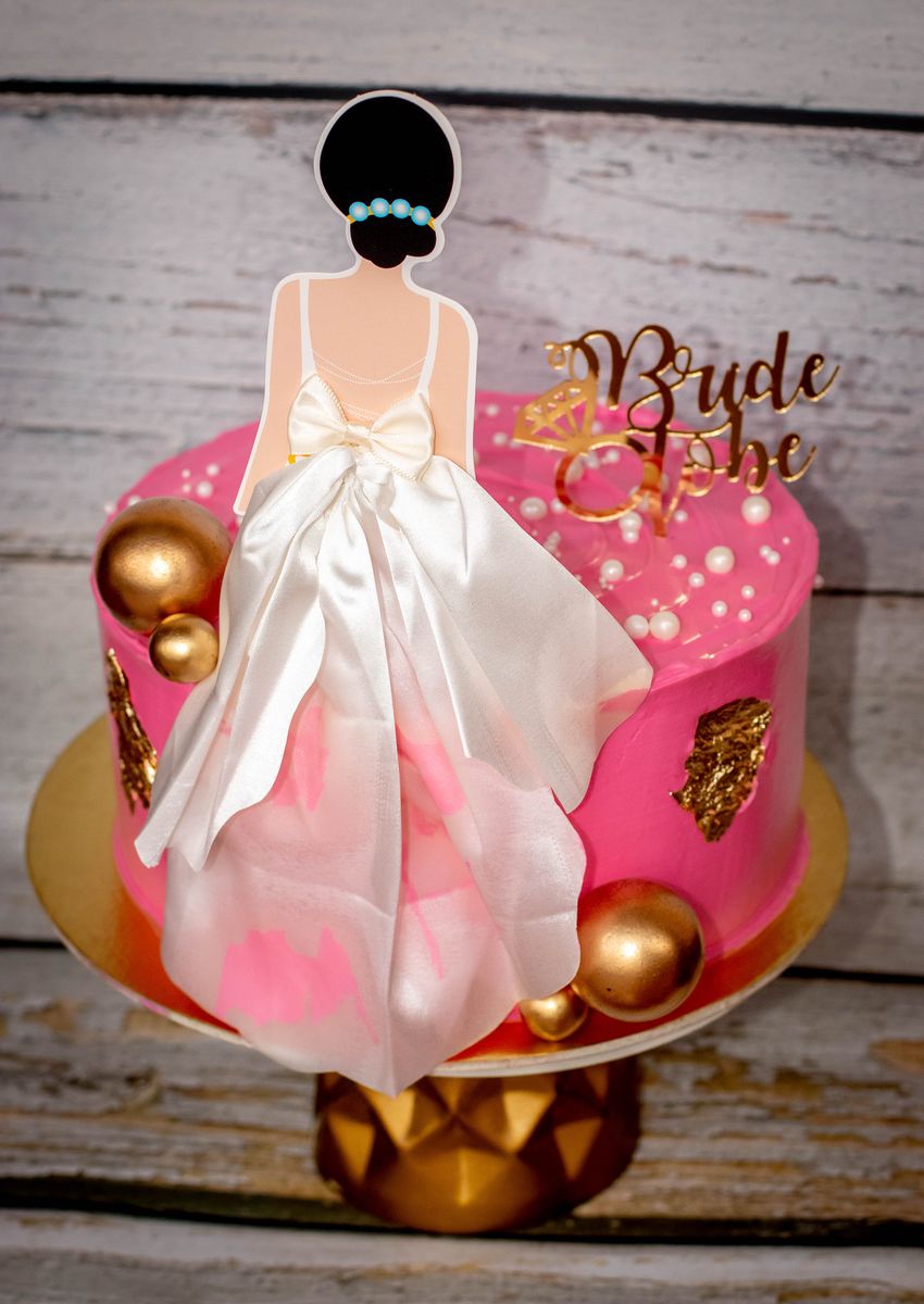 Creamy Delight Cake Creation